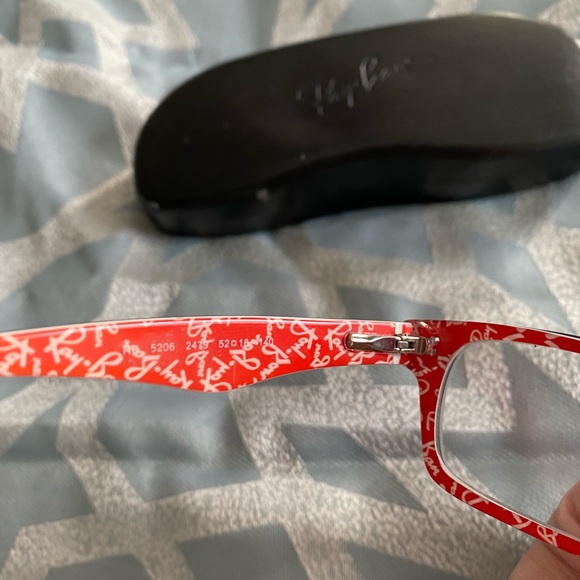 Ray Ban glasses with case - Picture 6 of 6